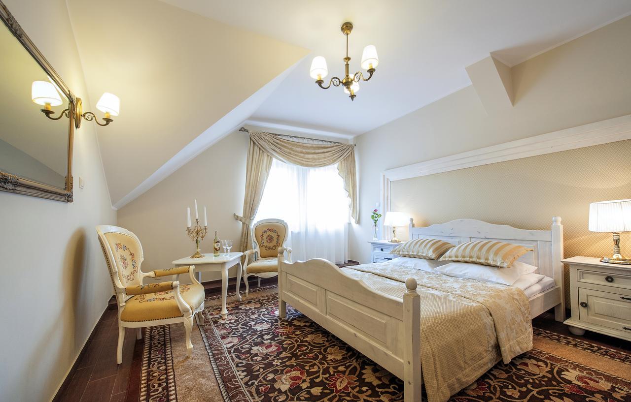 Hotel Pod Herbem -Pokoje Ozonowane بياليستوك المظهر الخارجي الصورة
